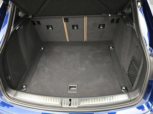 Certified 2025 Porsche Macan AWD/4WD image 31