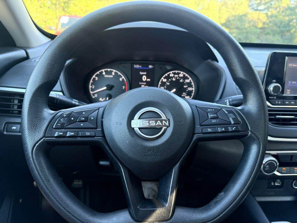 Used 2023 Nissan Altima 2.5 S FWD image 17