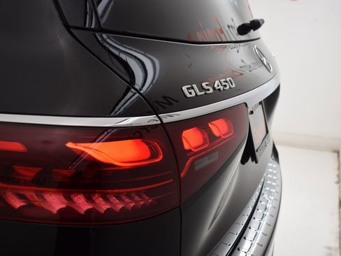 Used 2026 Mercedes-Benz GLS 450 4MATIC image 12