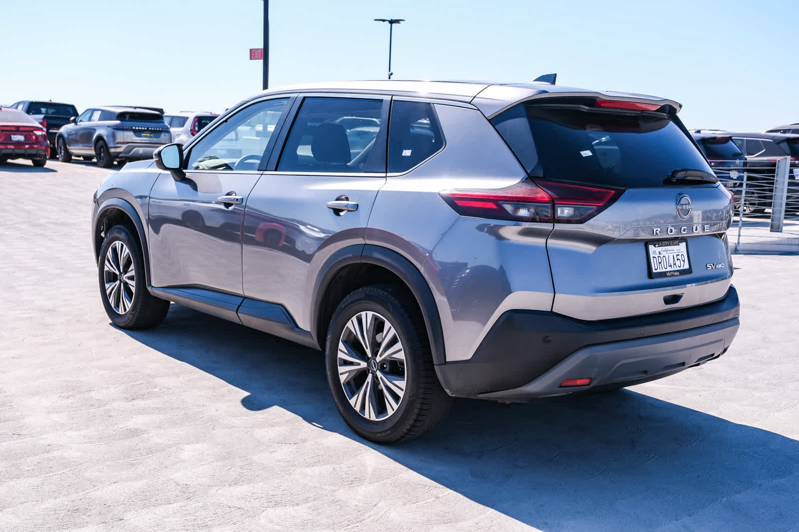 Used 2023 Nissan Rogue SV AWD/4WD image 6