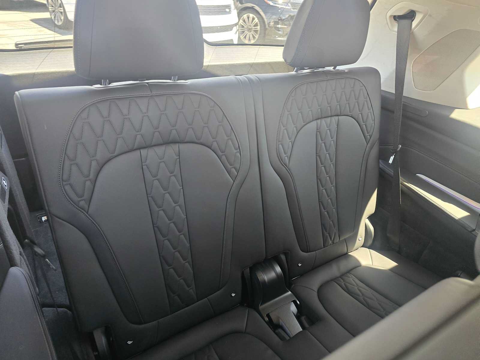 Used 2025 BMW X7 xDrive40i AWD/4WD image 13