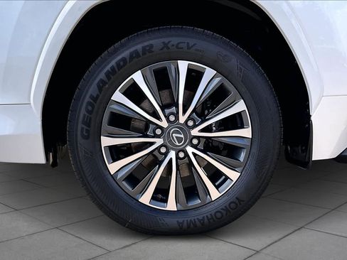 New 2026 Lexus LX 600 4WD w/ Premium Package image 20