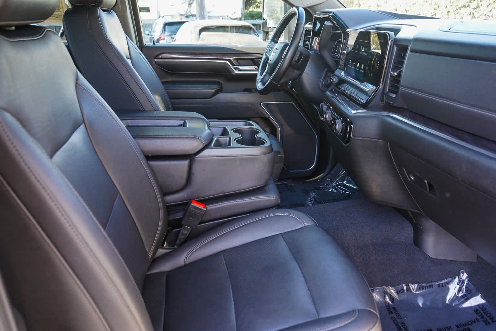 Used 2024 Chevrolet Silverado 2500 LTZ AWD/4WD image 16