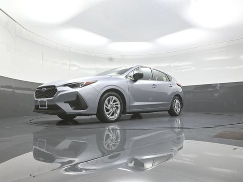 Used 2024 Subaru Impreza 2.0i AWD/4WD image 11