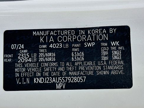 Used 2025 Kia Soul LX w/ LX Technology Package image 12