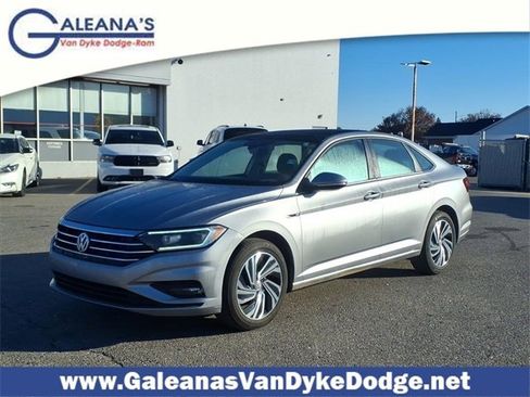 Used 2021 Volkswagen Jetta SEL Premium image 24