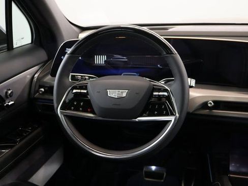 New 2026 Cadillac Vistiq Sport image 13