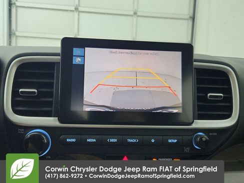 Used 2025 Hyundai Venue SEL FWD image 24