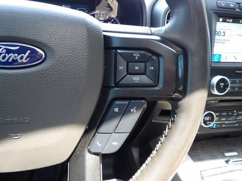 Used 2018 Ford Expedition Limited w/ Equipment Group 301A AWD/4WD image 26