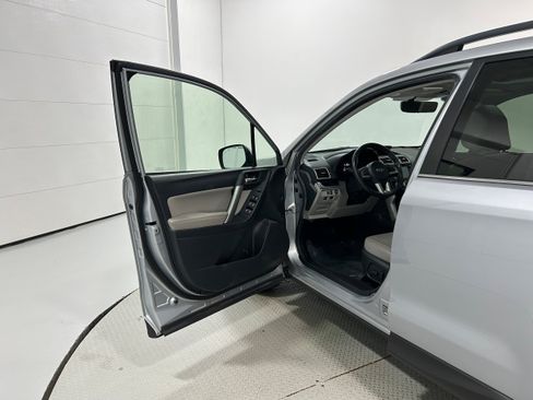 Used 2017 Subaru Forester 2.5i Limited AWD/4WD image 21