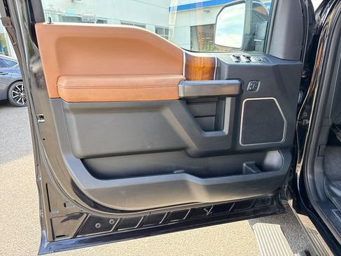 Used 2017 Ford F150 Limited AWD/4WD image 16