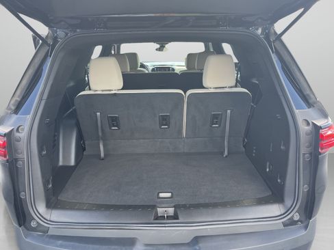 Used 2024 Chevrolet Traverse LS w/ Safety Package FWD image 9