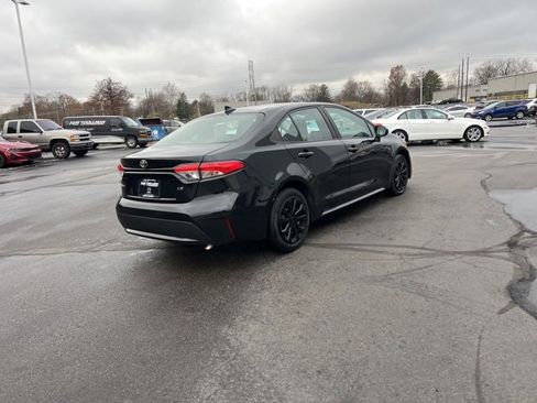 Used 2022 Toyota Corolla LE image 7