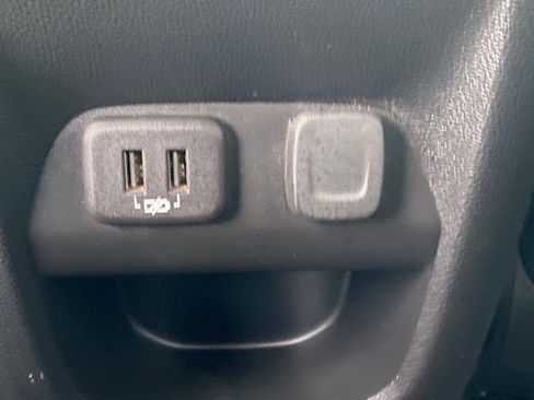 Used 2022 Chevrolet Colorado ZR2 image 25