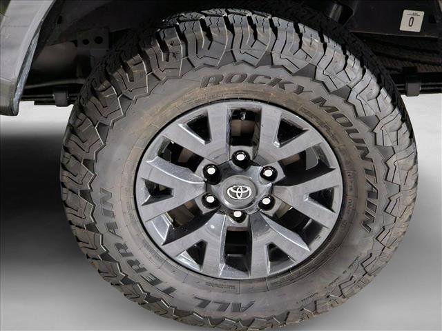 Used 2023 Toyota Tacoma SR5 RWD image 5