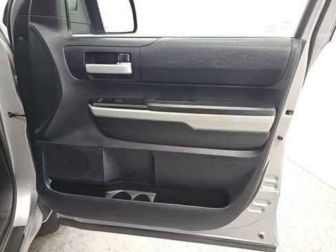Used 2018 Toyota Tundra SR5 w/ TRD Off Road Package image 32