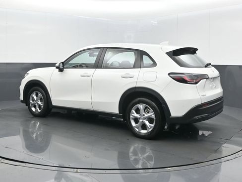 Certified 2025 Honda HR-V LX image 16