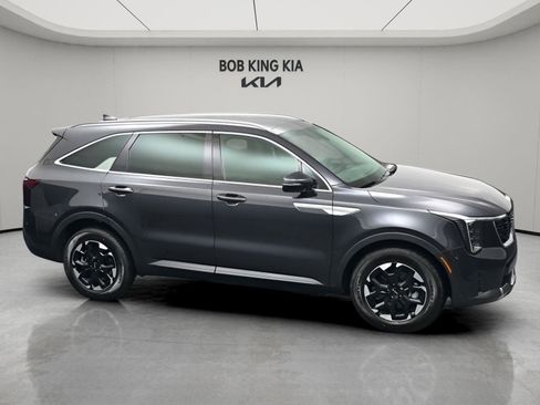 New 2026 Kia Sorento S w/ S Panoramic Sunroof Package FWD image 9