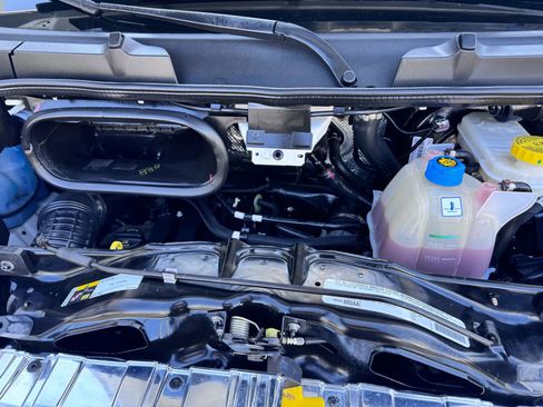 Used 2023 RAM ProMaster 2500 image 32