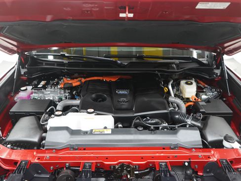 Used 2025 Toyota Sequoia Platinum image 37