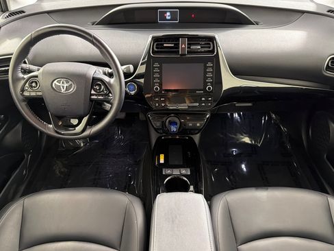 Used 2022 Toyota Prius XLE FWD image 12