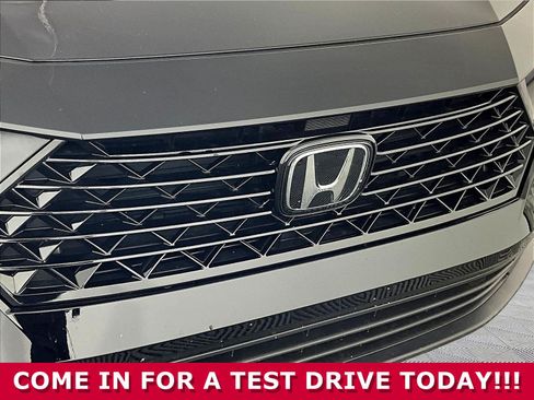 Used 2025 Honda Accord Sport image 29
