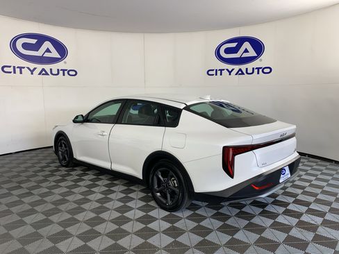 Used 2025 Kia K4 FWD image 5