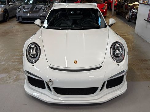 Used 2016 Porsche 911 GT3 RS RWD image 3