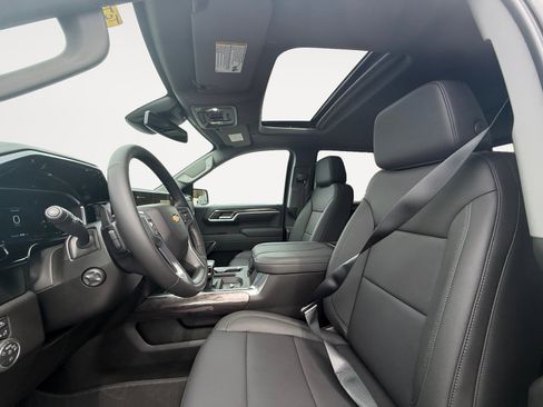 New 2026 Chevrolet Silverado 1500 LTZ w/ LTZ Premium Package image 9