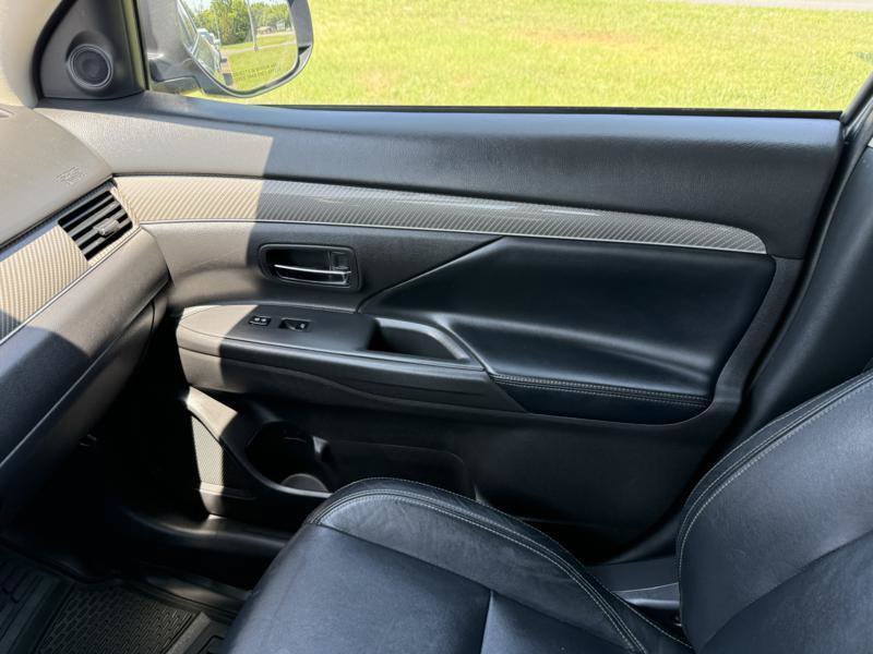 Used 2020 Mitsubishi Outlander SEL FWD image 27