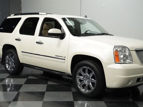 Used 2009 GMC Yukon Denali image 13
