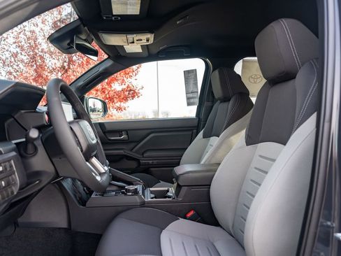 New 2025 Toyota Tacoma TRD Off-Road image 18