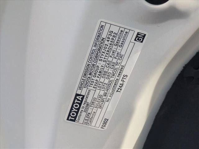 Used 2025 Toyota Highlander LE FWD image 27