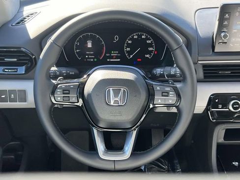 New 2025 Honda Pilot EX-L image 12