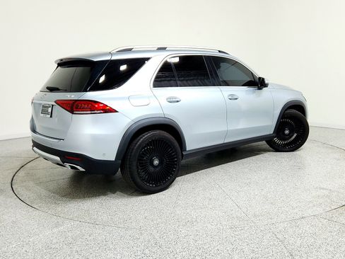 Used 2023 Mercedes-Benz GLE 350 4MATIC w/ Premium Package image 3