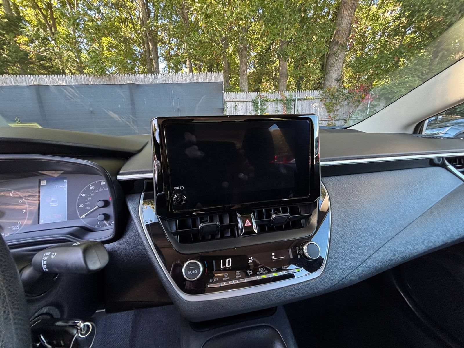 Used 2025 Toyota Corolla LE FWD image 20