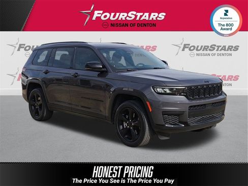 Used 2023 Jeep Grand Cherokee L Laredo image 1