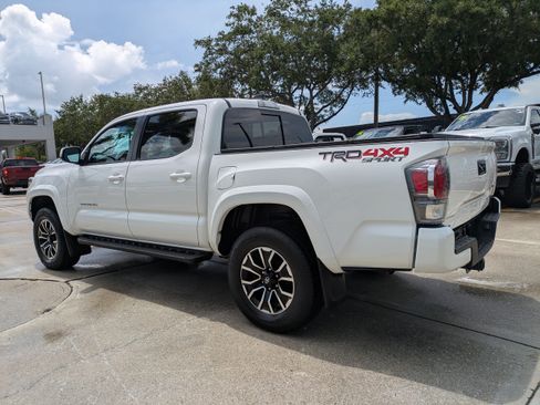 Used 2023 Toyota Tacoma TRD Sport AWD/4WD image 6