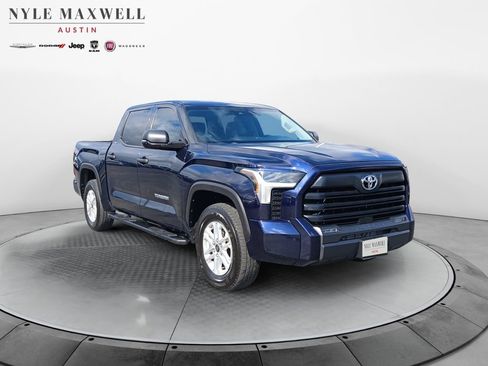 Used 2022 Toyota Tundra SR5 w/ Convenience Package RWD image 2