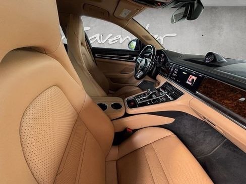 Used 2018 Porsche Panamera 4 AWD/4WD image 30