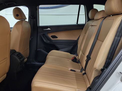 Used 2022 Volkswagen Tiguan SE image 15