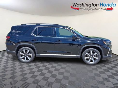 Certified 2025 Honda Pilot Touring image 7