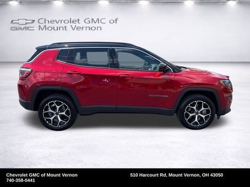 Used 2026 Jeep Compass Limited AWD/4WD image 15