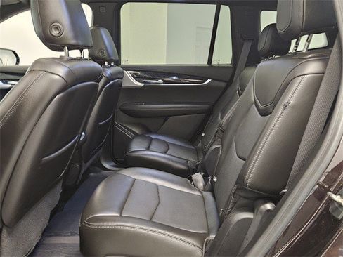 Certified 2021 Cadillac XT6 Premium Luxury image 23