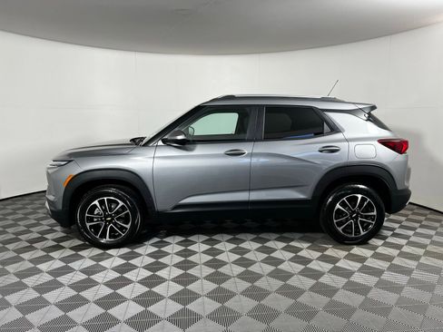 Used 2025 Chevrolet TrailBlazer LT AWD/4WD image 7