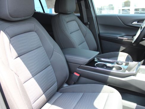 New 2027 Chevrolet Equinox LT w/ Safety and Technology Package AWD/4WD image 15
