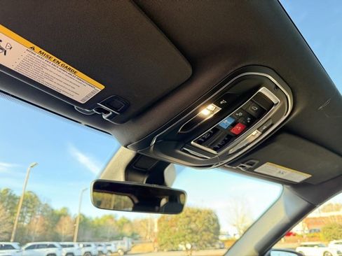 New 2025 Jeep Grand Cherokee Laredo X w/ Luxury Tech Group I image 27