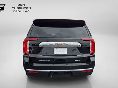 Used 2022 GMC Yukon XL SLT w/ SLT Premium Package AWD/4WD image 4