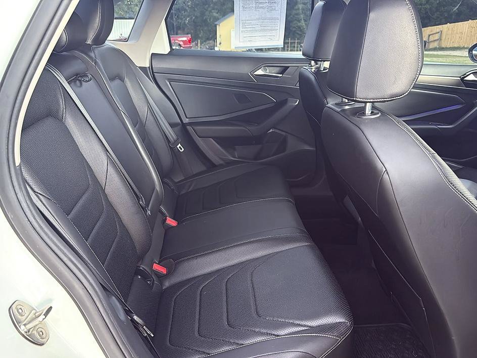 Used 2019 Volkswagen Jetta SEL Premium FWD image 32