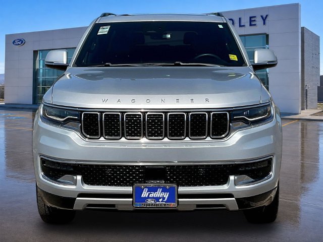 Used 2022 Jeep Wagoneer Series II w/ Premium Group I AWD/4WD image 2